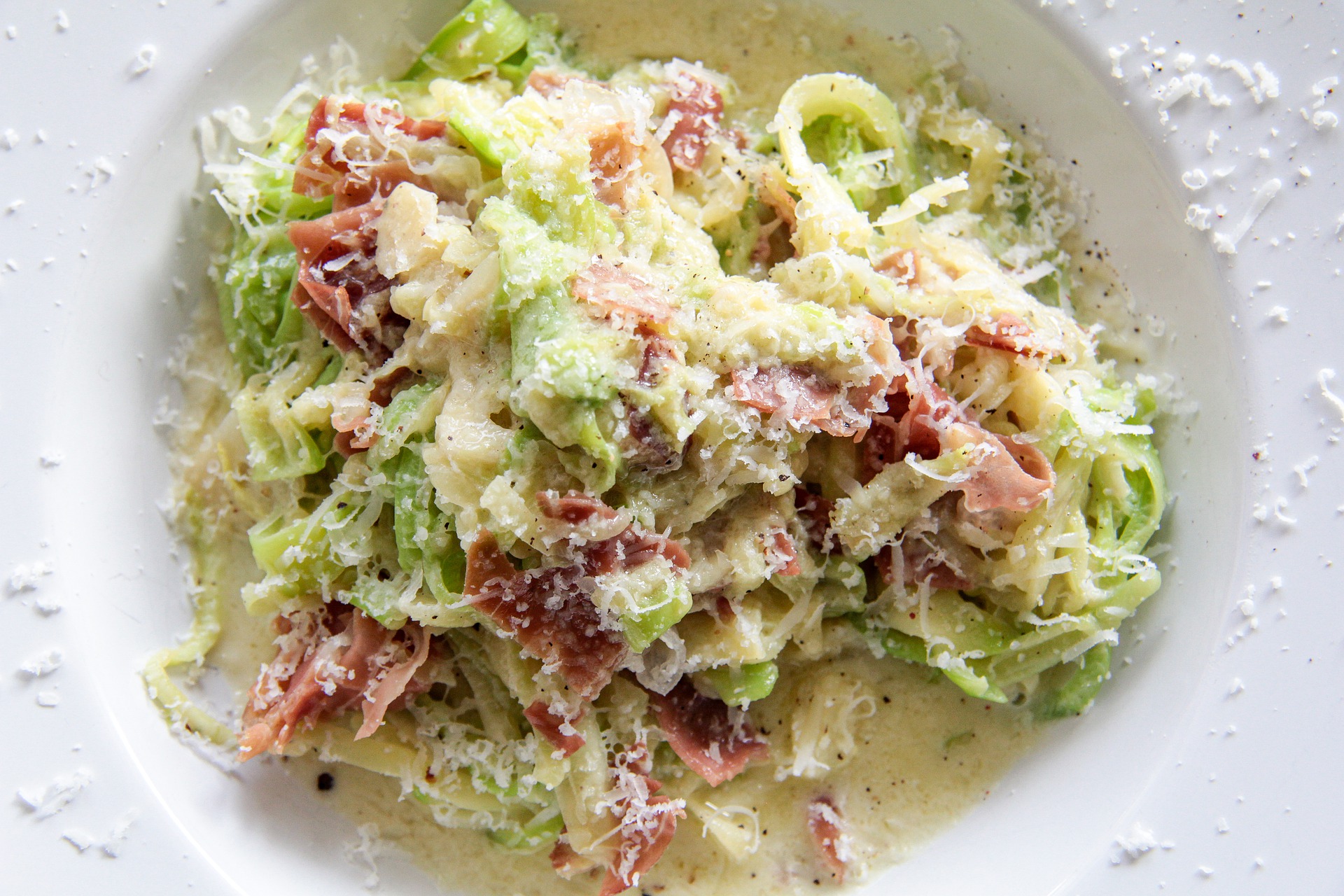 Ricetta di Agizza Ciro Spaghetti con zucchine e crudo